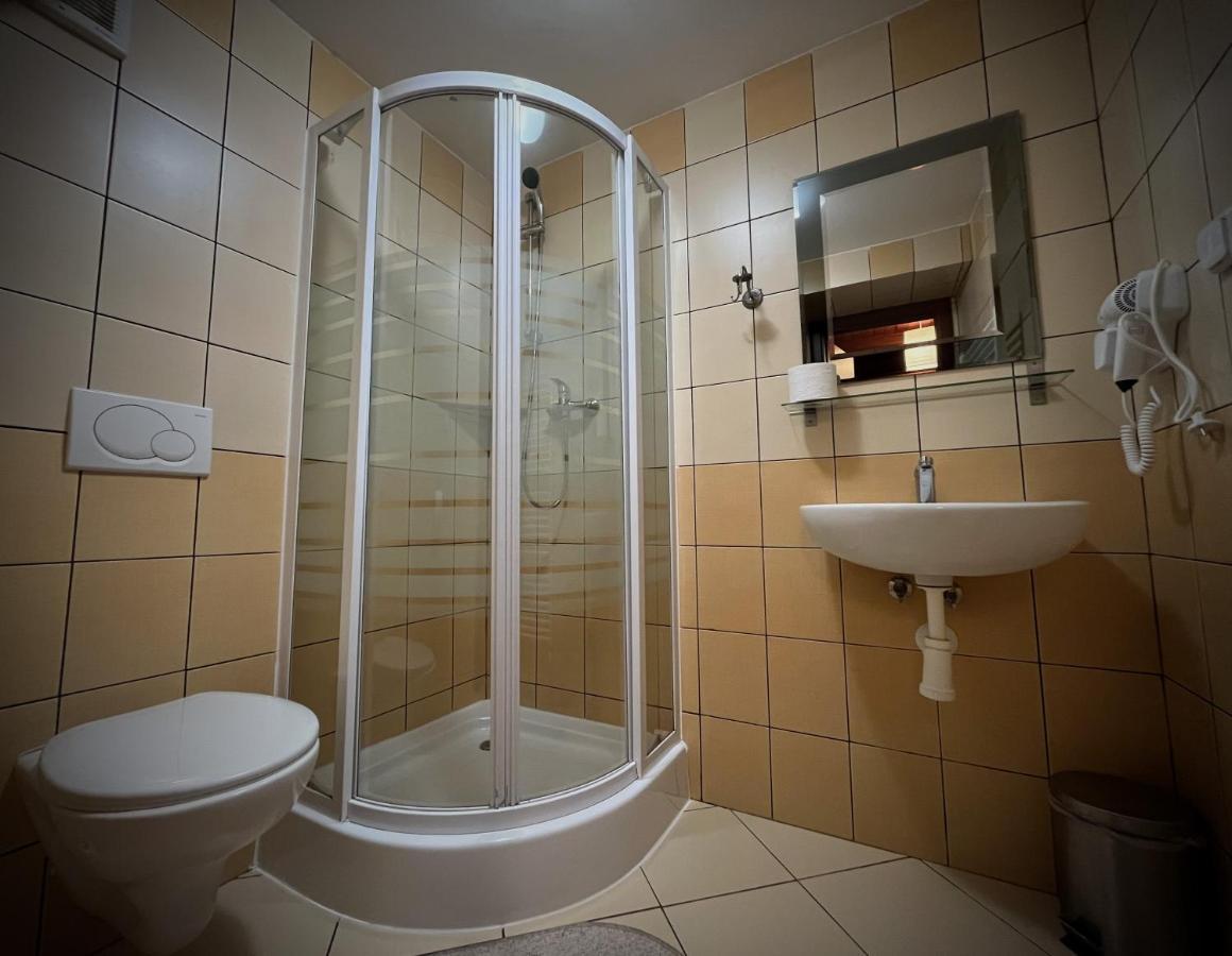 Penzión Pri Kaštieli Záturčie Martin Esterno foto